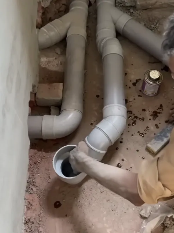 Roofing team working in La Habra, CA