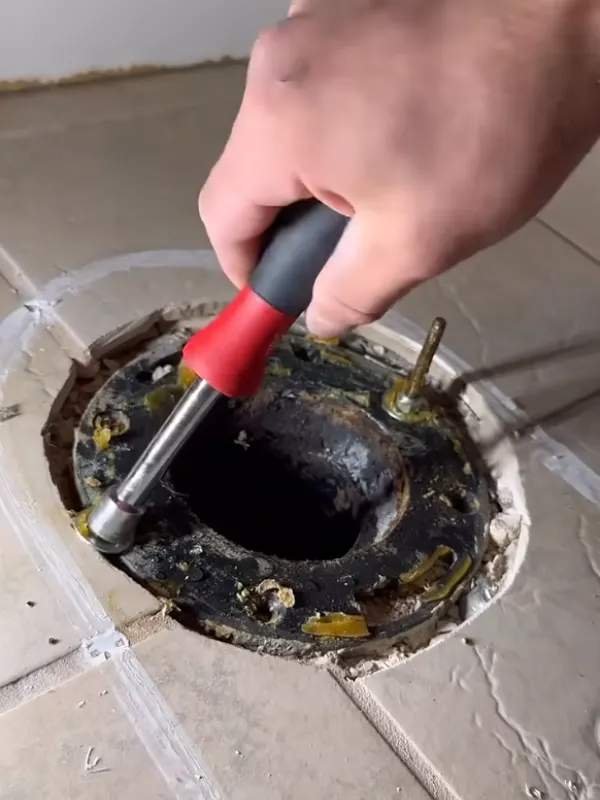 Roofing team working in Norwalk, CA