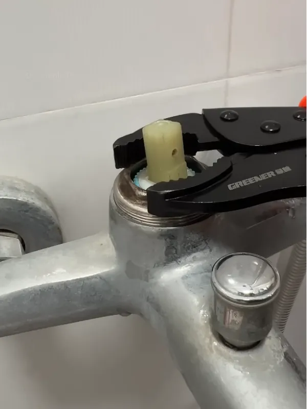 Roofing team working in San Juan Capistrano, CA