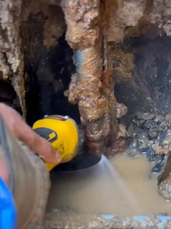 Roofing team working in Stanton, CA